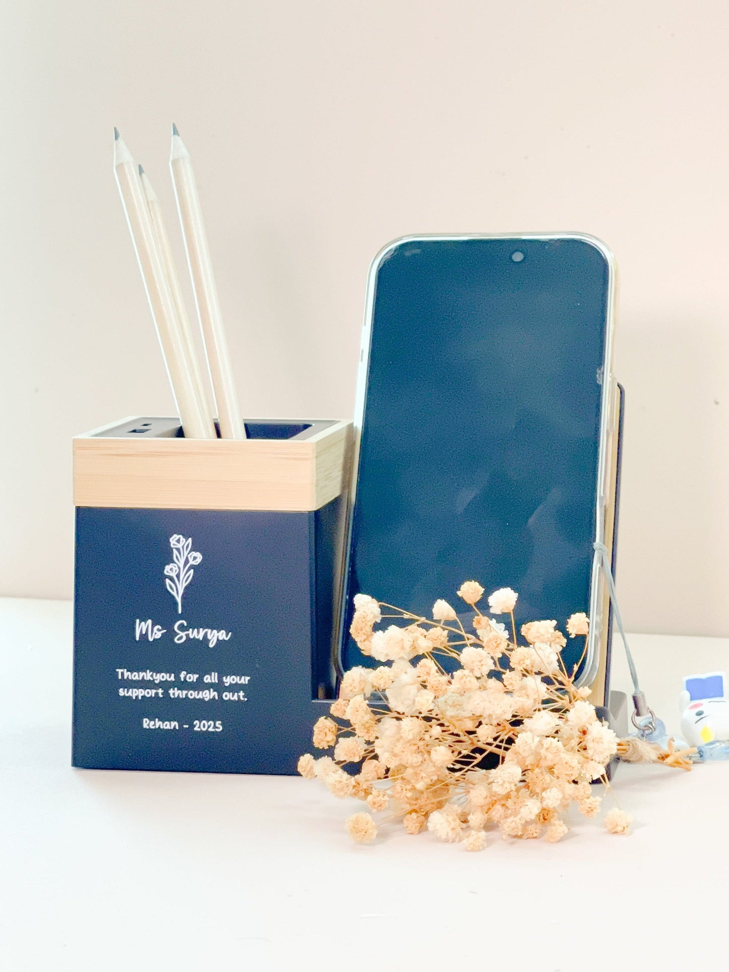 SFArtcreations Stationery Desktop Pen Holder with 15W Wireless Charger