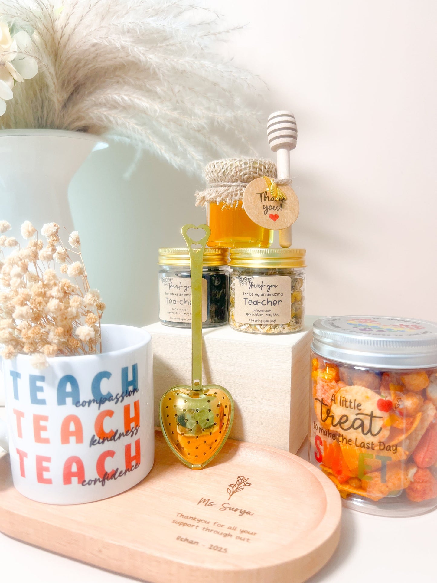 SFArtcreations teacher Gift Thankyou Teacher - Gift Hamper for her