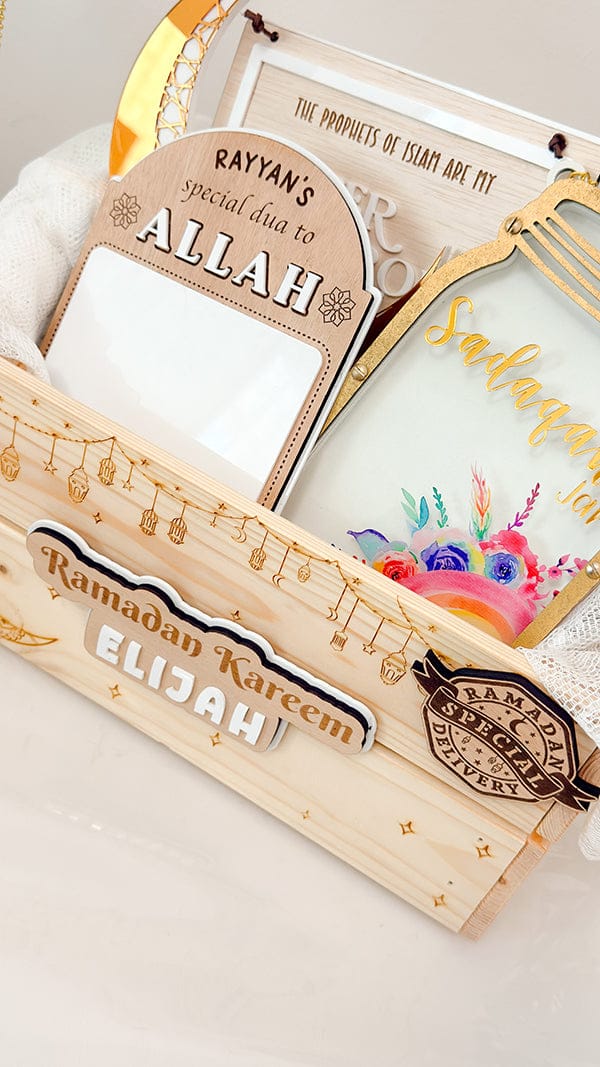 SFArtcreations Gift Giving Ramadan / Engraved - Elegant Night Personalized Wooden Crate - Ramadan & Eid in Vintage Style