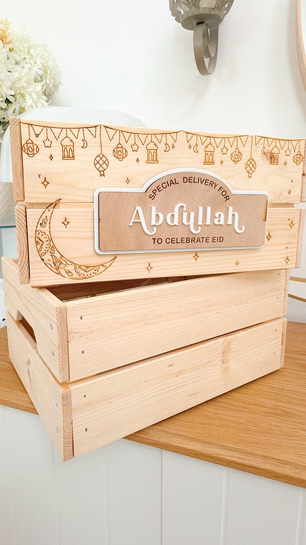 SFArtcreations  Gift Giving Eid / Engraved - Vintage Vibe / White Name Plaque Personalized Wooden Crate - Ramadan & Eid with Banner Style Plaque