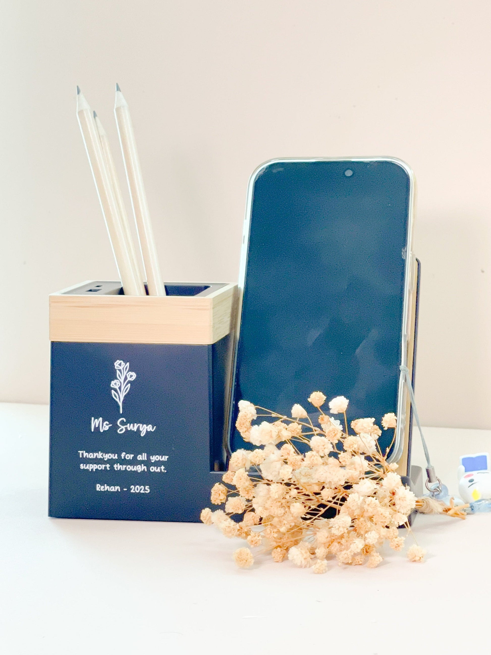 SFArtcreations Stationery Desktop  Pen Holder with 15W Wireless Charger