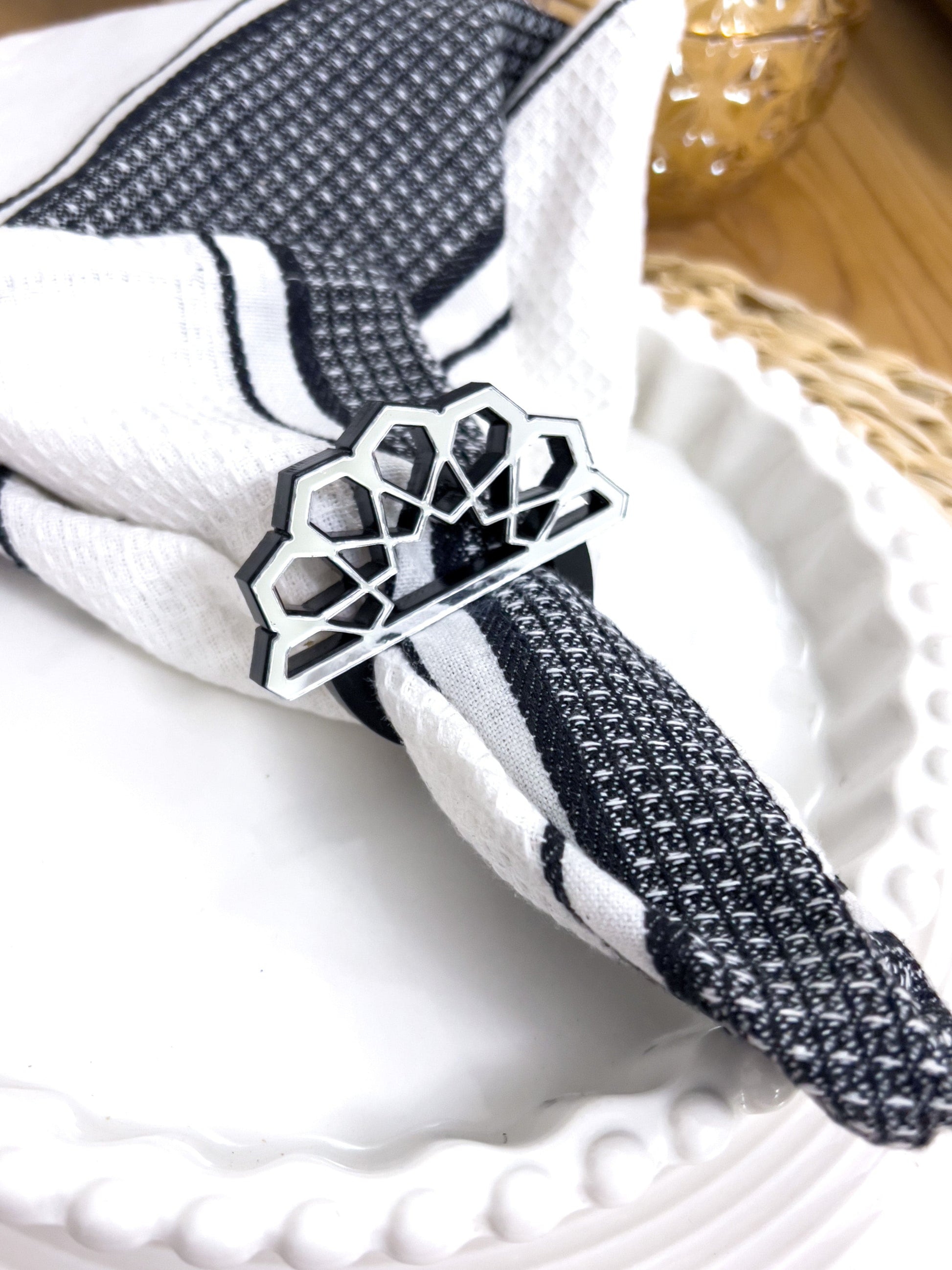 SFArtcreations Decor Geometric / Transparent/Silver Acrylic Napkin Ring / holder