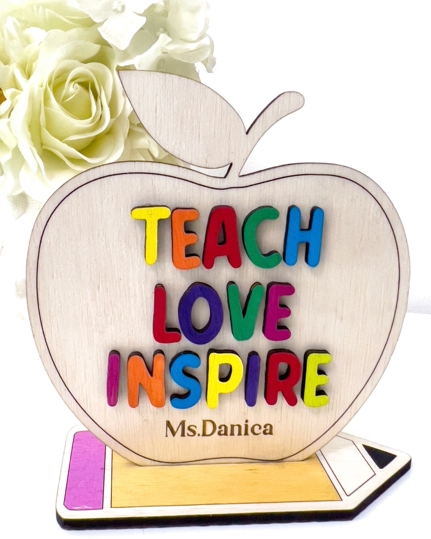 SFArtcreations teacher Gift Teach Love Inspire Personalized Teacher Name Plate (Apple)